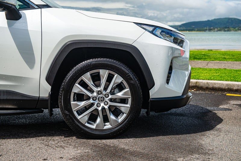 2020 Toyota RAV4 Limited 2.0P CVT FWD, photo 3