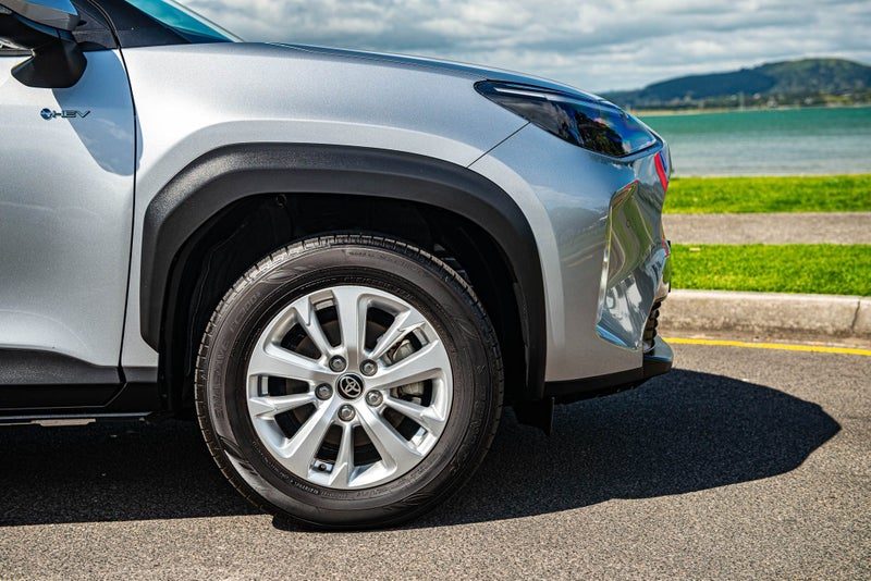 2025 Toyota Yaris Cross GX 1.5 Petrol Hybrid, Auto, photo 3