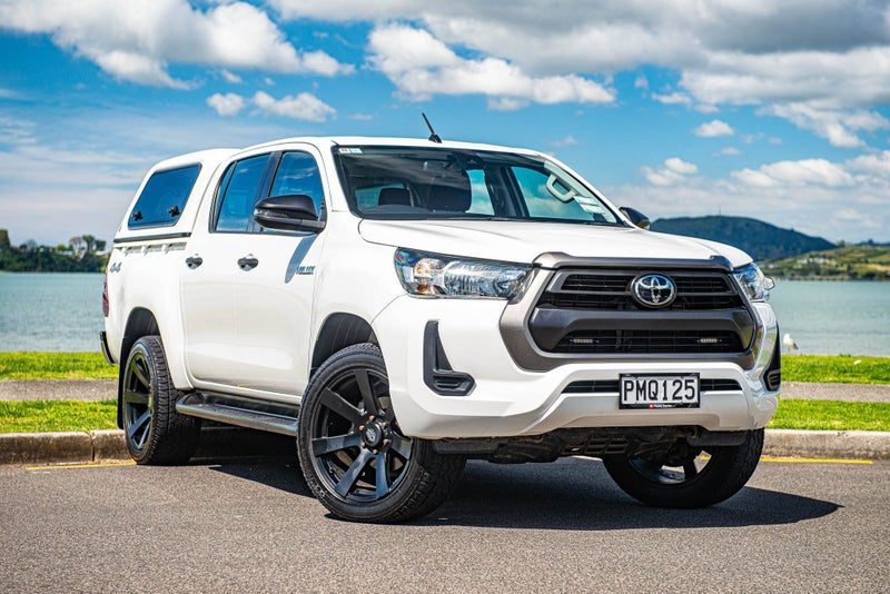 2022 Toyota Hilux SR 2.8 Diesel Turbo Manual 4WD