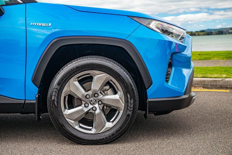 2020 Toyota RAV4 GXL 2.5P Hybrid ECVT AWD SUV, photo 3