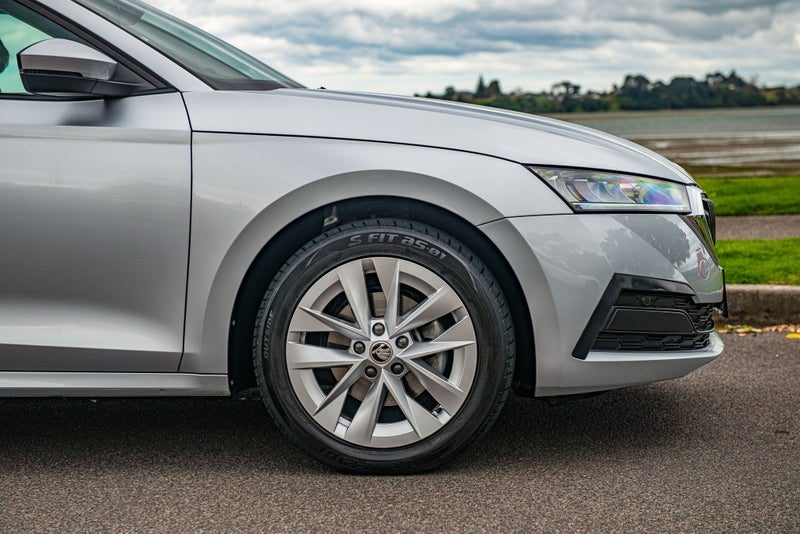 2024 Skoda Octavia Wagon AMB TSI, photo 3