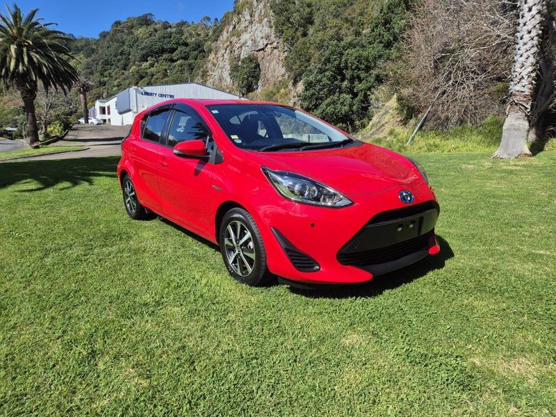 2017 Toyota Aqua 1.5 Hybrid S, photo 3