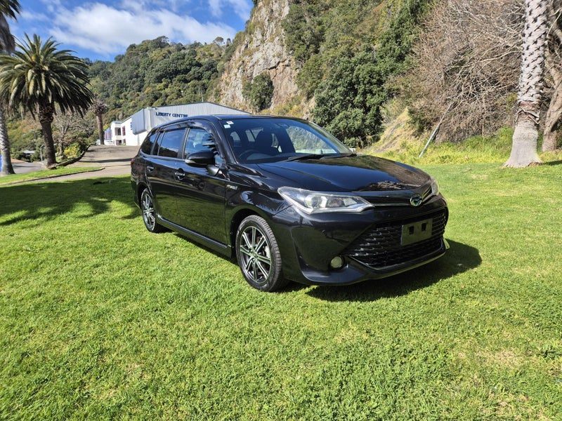 2015 Toyota Corolla Fielder 1.5 Hybrid G WxB, photo 3
