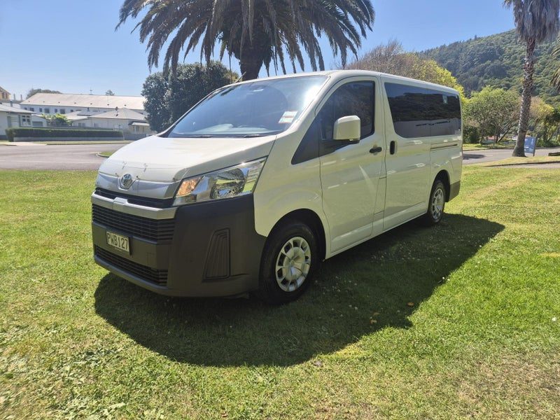 2023 Toyota Hiace ZR 2.8DT Minibus