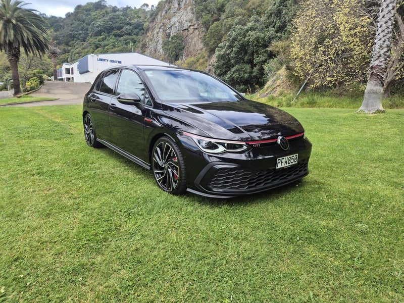 2022 Volkswagen Golf GTI DSG 2.0PT, photo 3