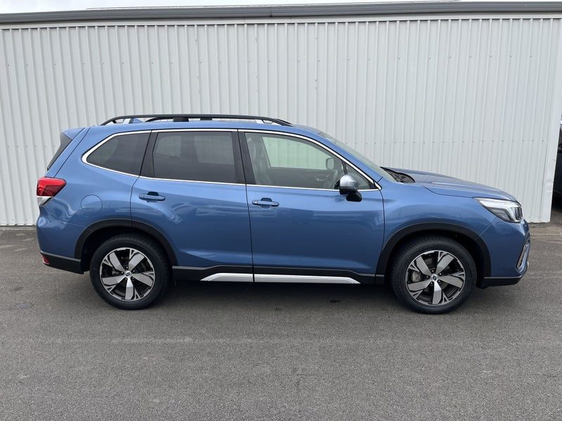 2018 Subaru Forester 2.5i Premium SLT, photo 3