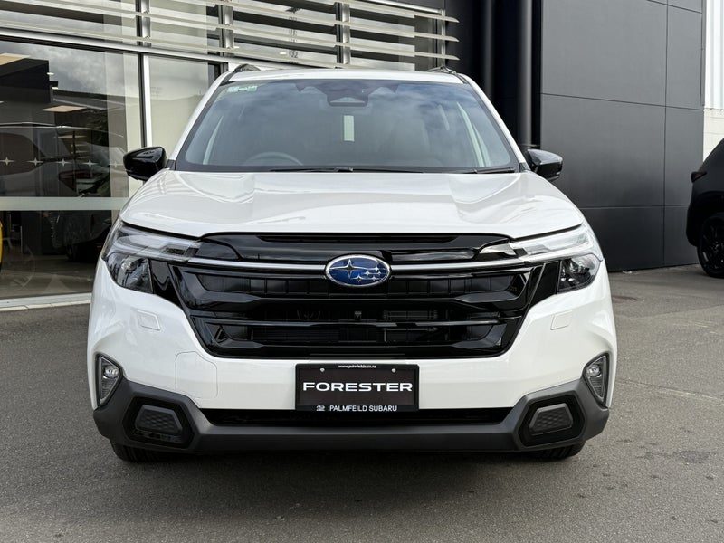 2026 Subaru Forester AWD Touring, photo 2