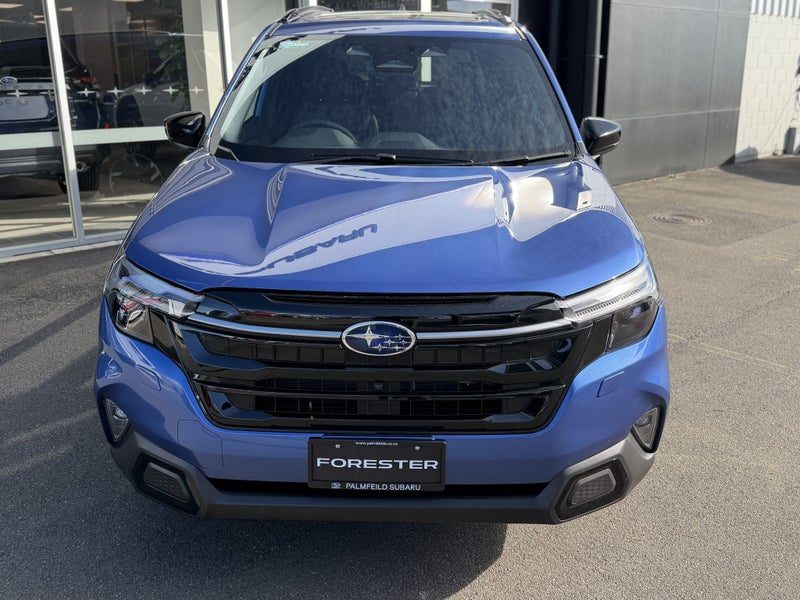 2026 Subaru Forester AWD Touring, photo 2