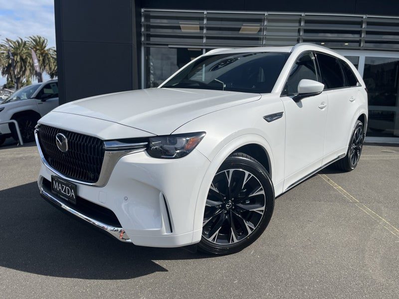 2026 Mazda CX-90 AWD 3.3L Takami 8AT M Hybrid