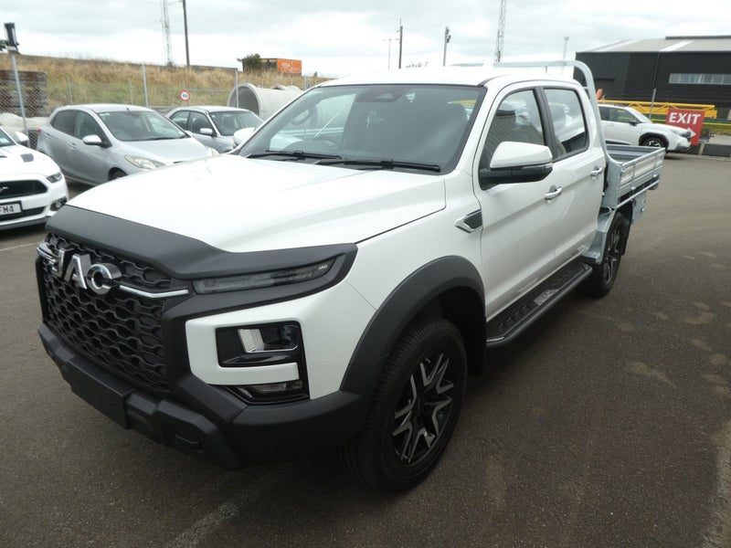 2026 JAC T9 Luxury 4X4 Auto - Cab Chassis Edition, photo 3