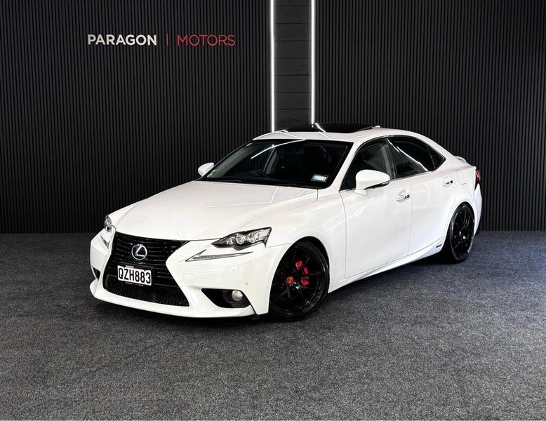 2013 Lexus IS300H Hybrid | Sunroof