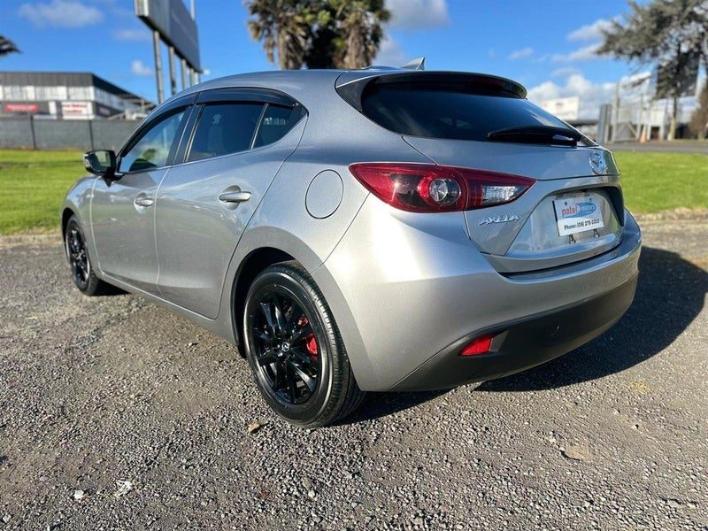 2015 Mazda Axela, photo 3