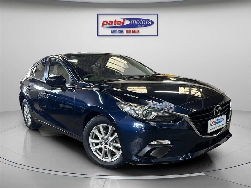 2016 Mazda Axela, photo 2