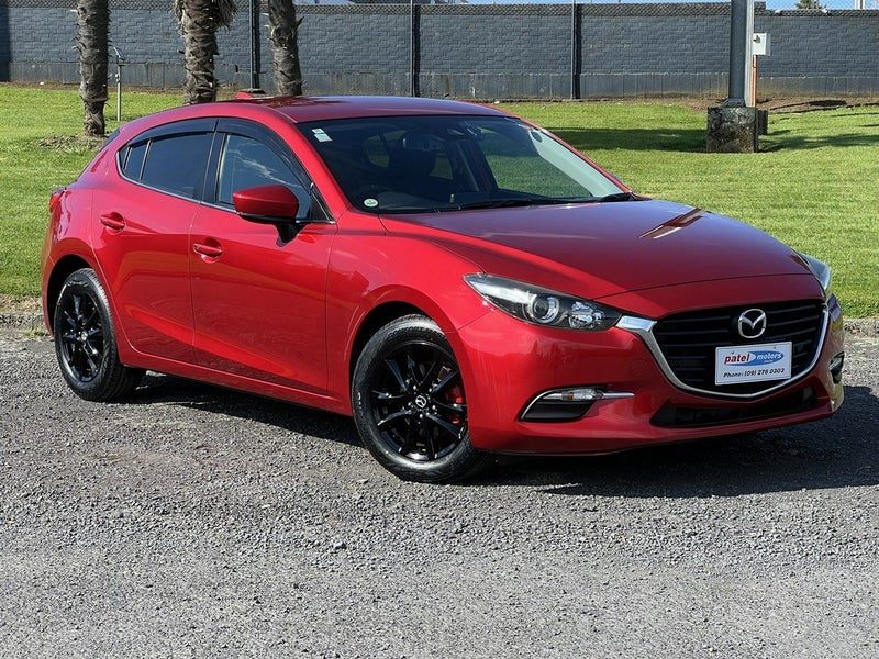 2016 Mazda Axela, photo 2