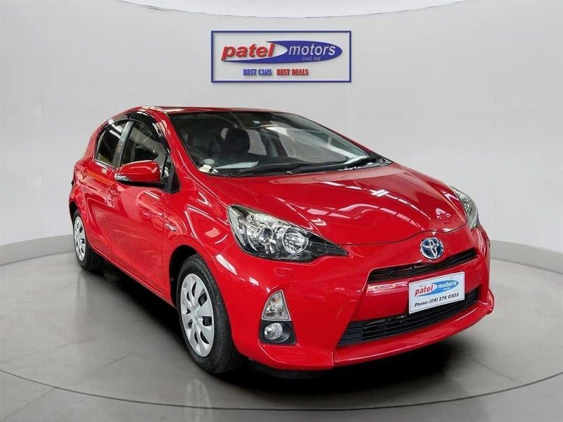 2014 Toyota Aqua AQUA S, photo 3