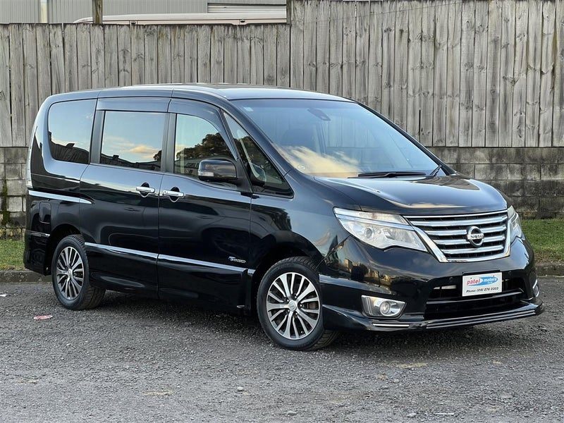 2015 Nissan Serena 8 Seater, photo 2