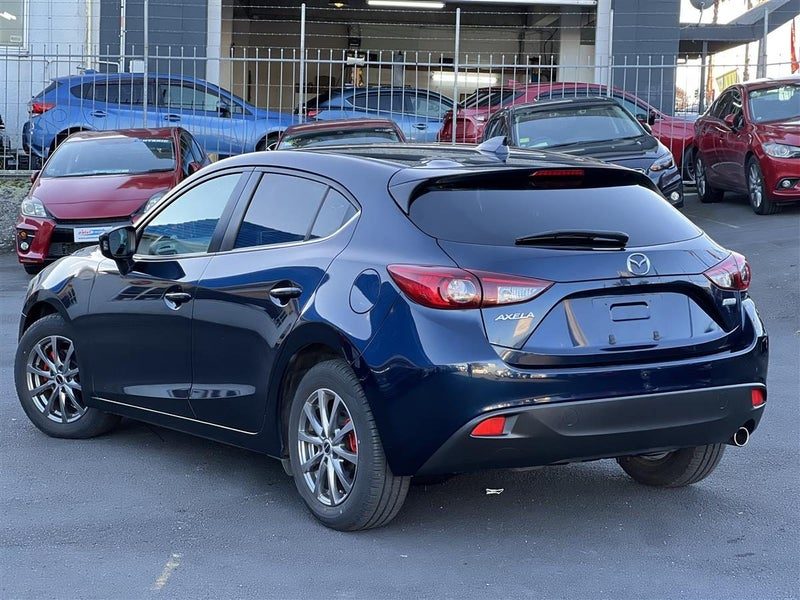 2015 Mazda Axela, photo 3