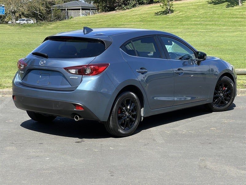 2015 Mazda Axela SKYACTIV, photo 3