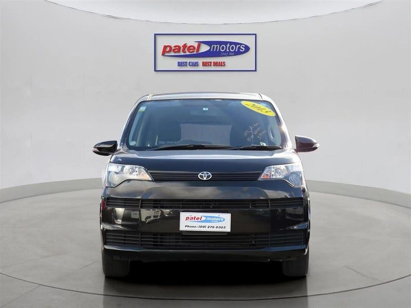 2013 Toyota Spade, photo 2