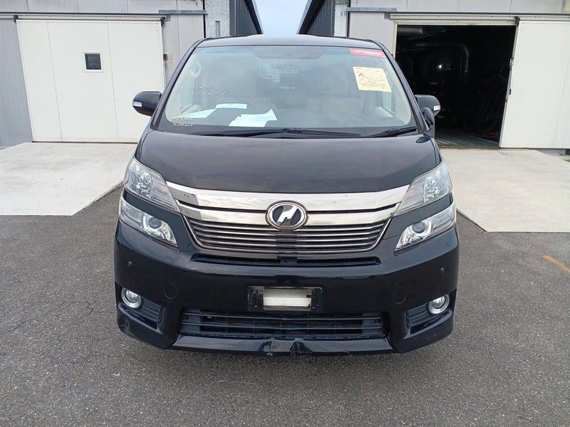 2014 Toyota Vellfire, photo 2