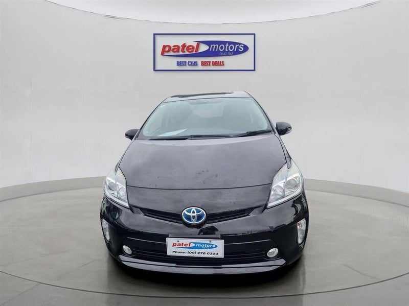 2015 Toyota Prius, photo 2