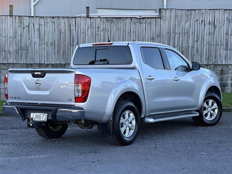 2015 Nissan Navara ST 2.3D/7AM/UT/4DR/5, photo 3