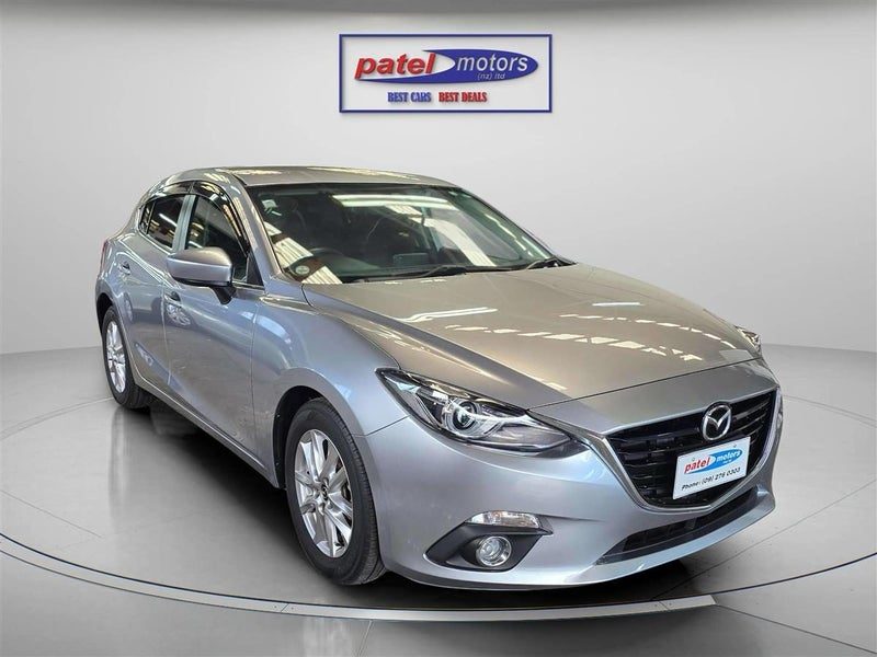 2016 Mazda Axela, photo 3