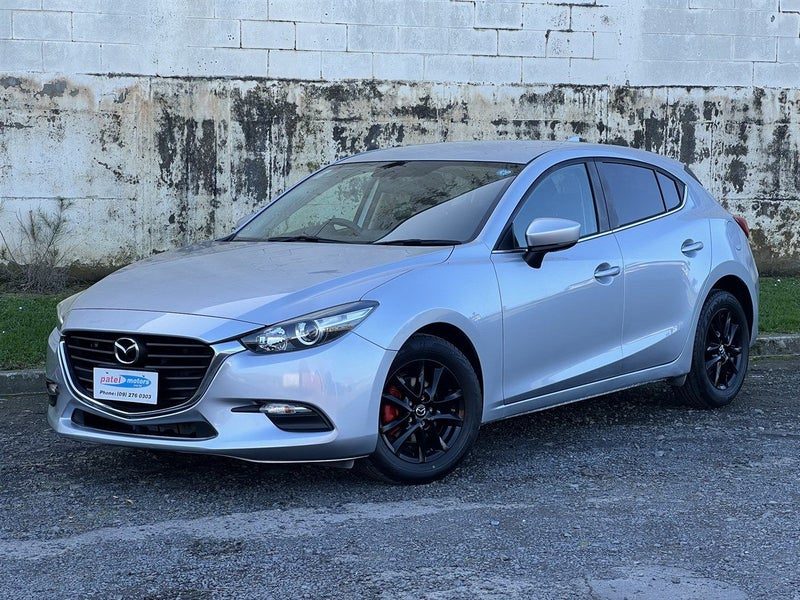 2017 Mazda Axela