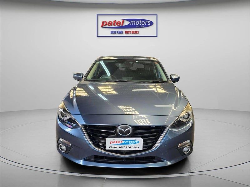 2015 Mazda Axela, photo 2