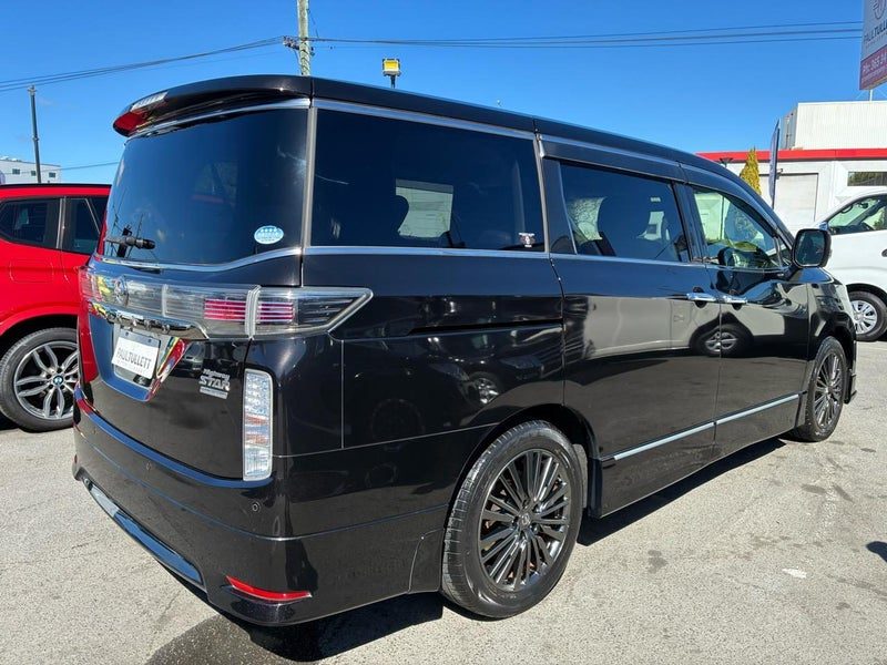 2016 Nissan Elgrand Highway Star, photo 3