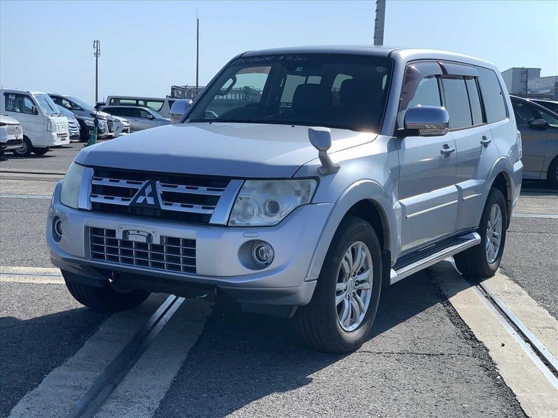 2013 Mitsubishi Pajero 4WD, photo 3