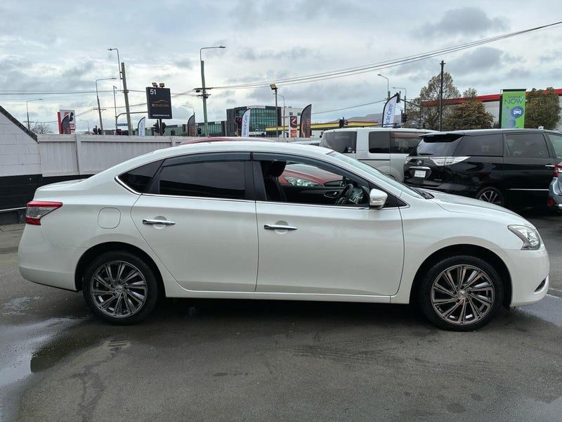 2013 Nissan Bluebird SYLPHY, photo 2