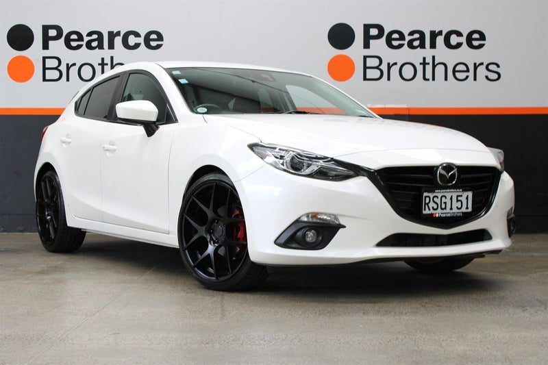 2014 Mazda Axela 1.5P LOW KM'S HATCH