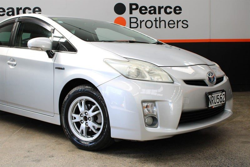 2010 Toyota Prius HYBRID AUTO, photo 3
