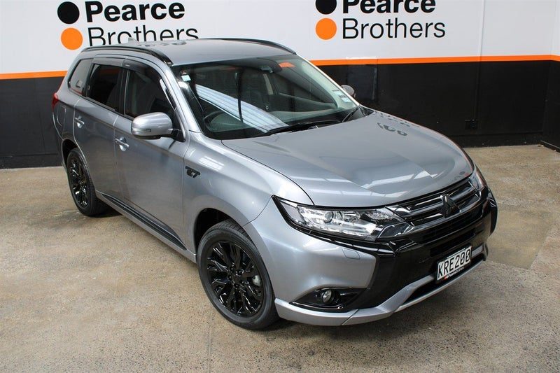 2017 Mitsubishi Outlander XLS, photo 2