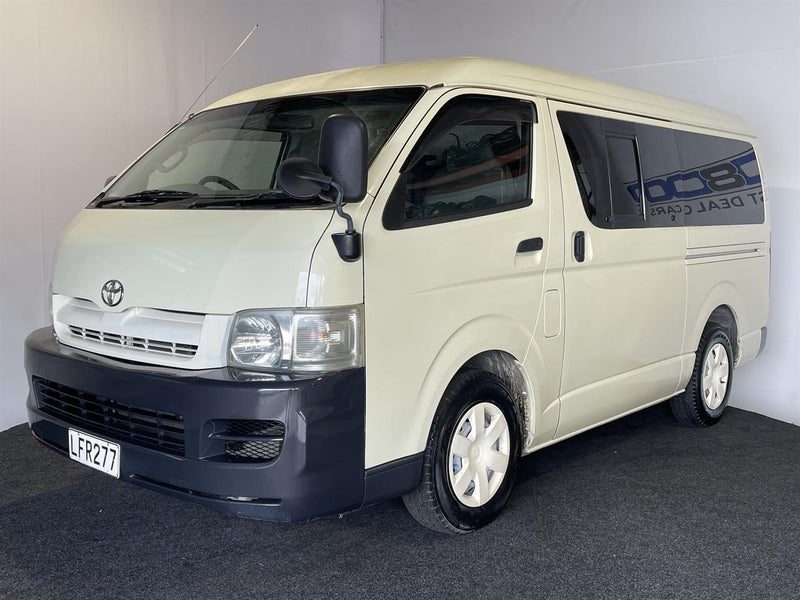 2006 Toyota Hiace, photo 3
