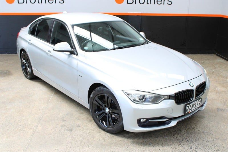 2012 BMW 320i SPORT 2.0L FACELIFT, photo 2