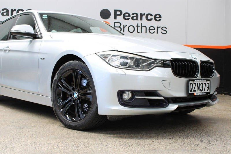 2012 BMW 320i SPORT 2.0L FACELIFT, photo 3