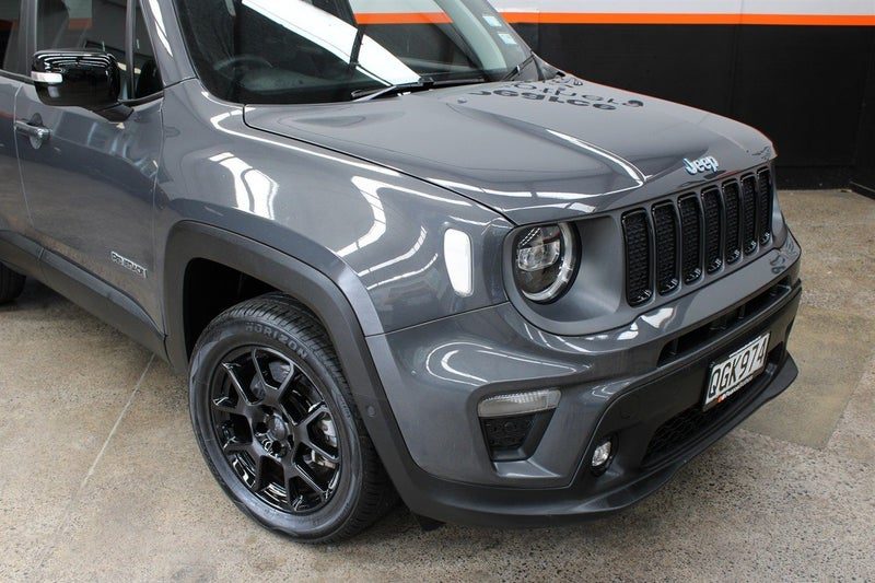 2023 Jeep Renegade LIMITED PHEV BLACK OUT, photo 3