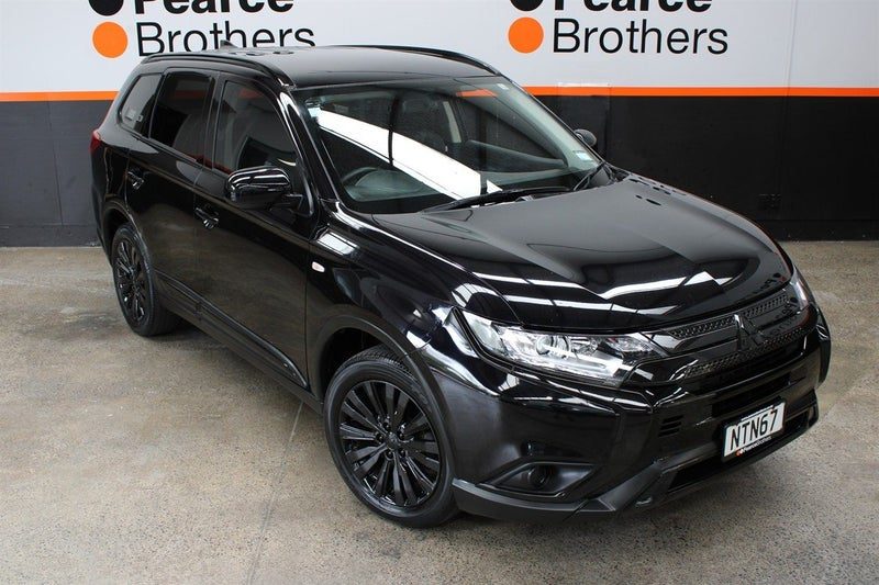 2021 Mitsubishi Outlander LS 2.4P BLACKED OUT, photo 2