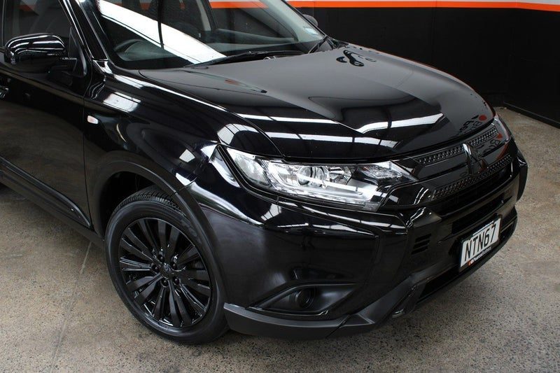 2021 Mitsubishi Outlander LS 2.4P BLACKED OUT, photo 3