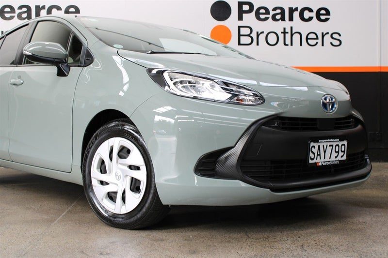 2022 Toyota Aqua 1.5 HYBRID NEW SHAPE, photo 3