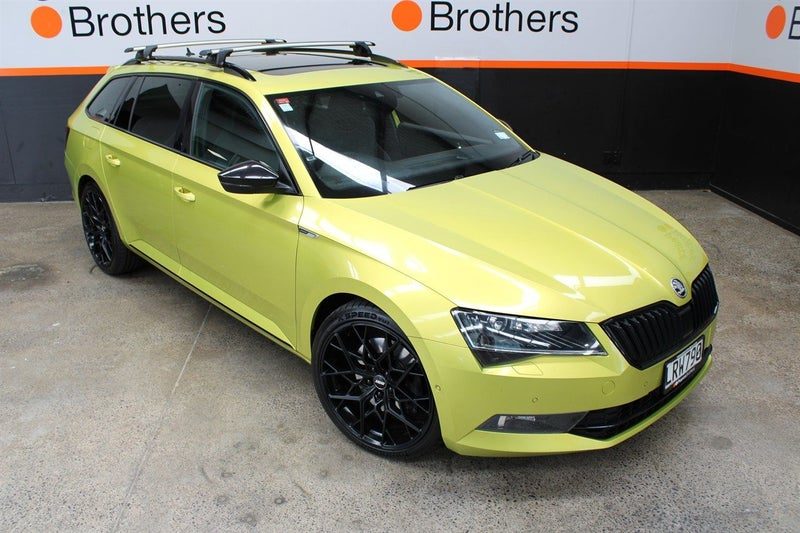 2018 Skoda Superb SPORTLINE 206KW WAGON, photo 2