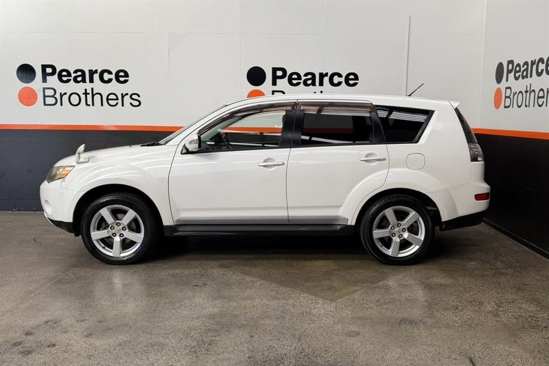 2009 Mitsubishi Outlander 2.4, 7 SEATER, TINTS, photo 2