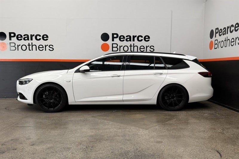 2020 Holden Commodore LT, photo 2