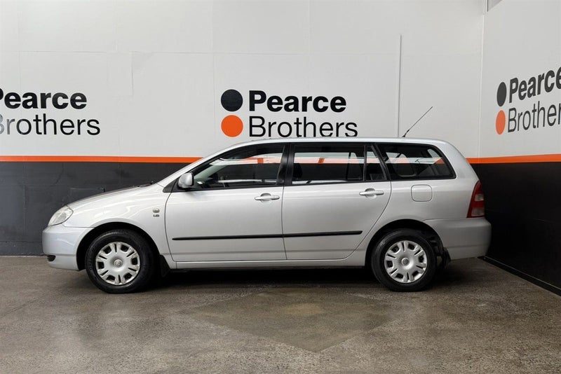 2002 Toyota Corolla GL, photo 2