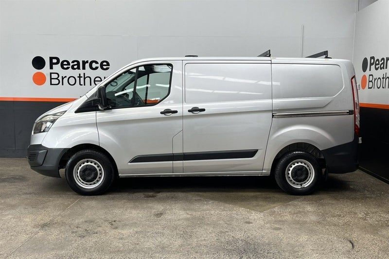 2015 Ford Transit SWB Low Roof, photo 2