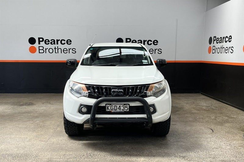 2016 Mitsubishi Triton GLXR, photo 3