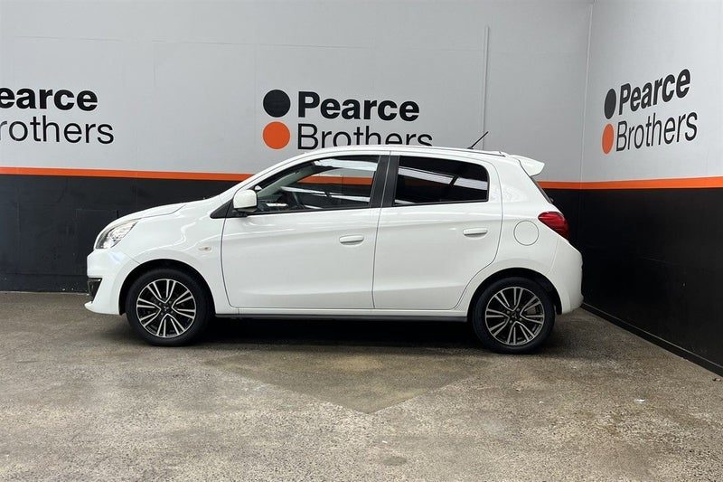 2017 Mitsubishi Mirage XLS, photo 2