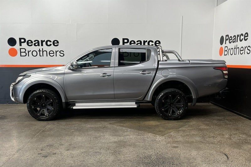 2016 Mitsubishi Triton GLXR, photo 2